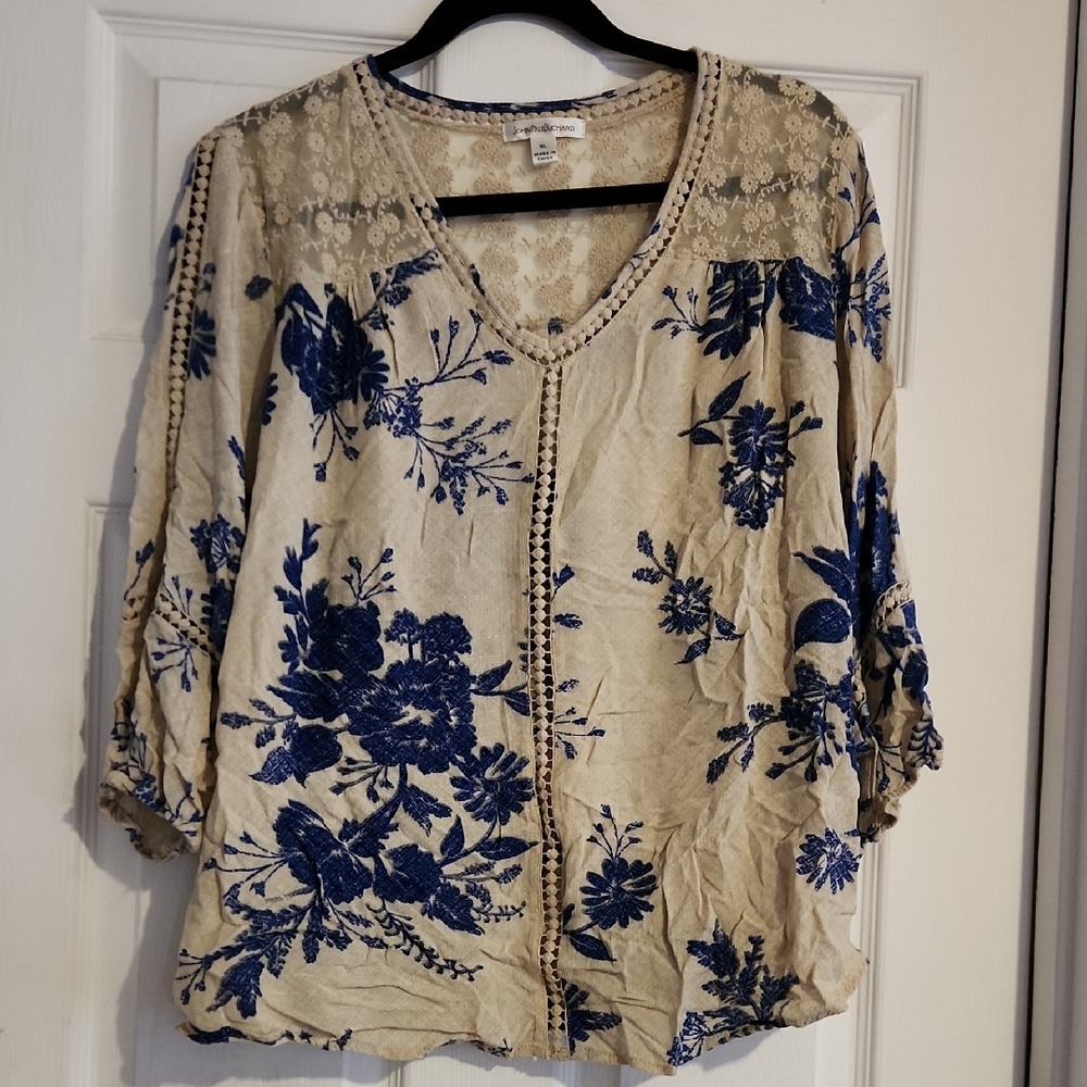 Floral Lace Women's Top - Blue and Cream